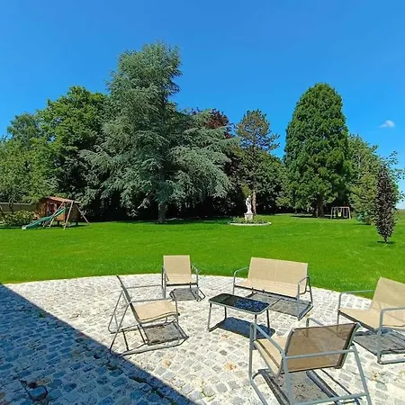 à Côté Hébergement de vacances Les Essarts-les-Sezanne