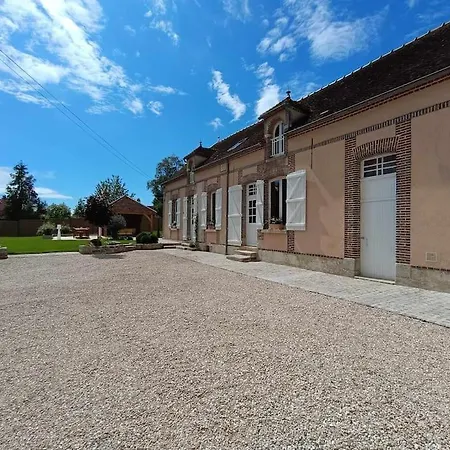 בית נופש A Cote Les Essarts-les-Sezanne